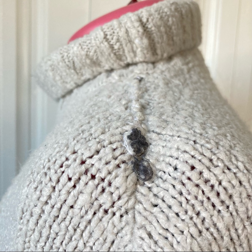 Knitted Sweater - Picture 5 of 6